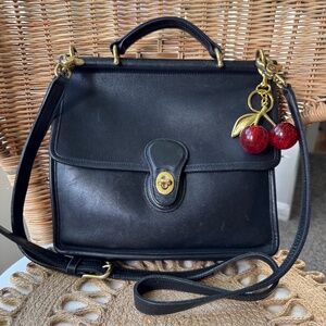 COACH Vintage Willis 9927 Black Leather Messenger Shoulder Crossbody Bag